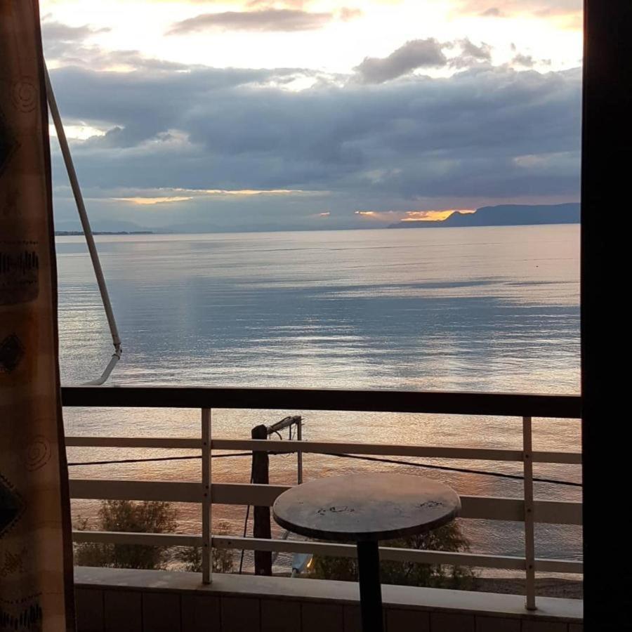 Poseidon Hotel Calcide Esterno foto