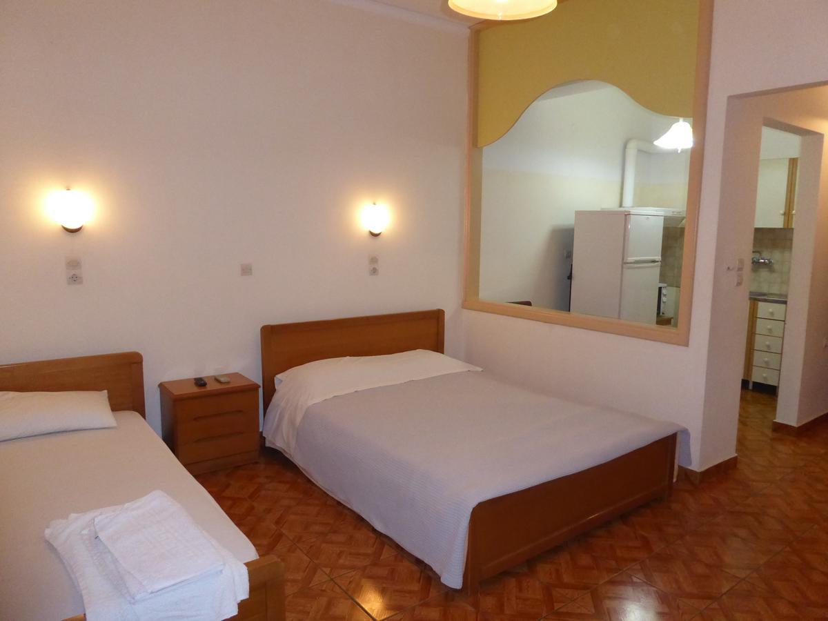 Poseidon Hotel Calcide Esterno foto